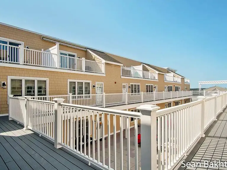 128 Ashworth Ave #309 — Photo 61