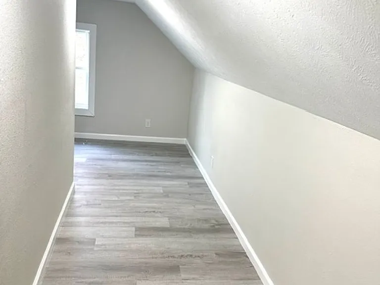 1304 Buffalo St — Photo 19