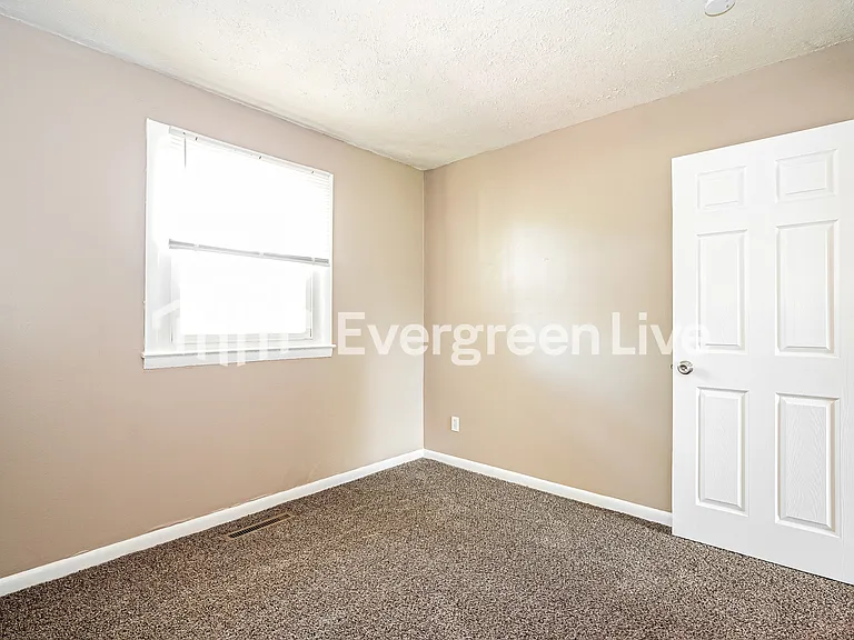 4313 E Livingston Ave — Photo 12