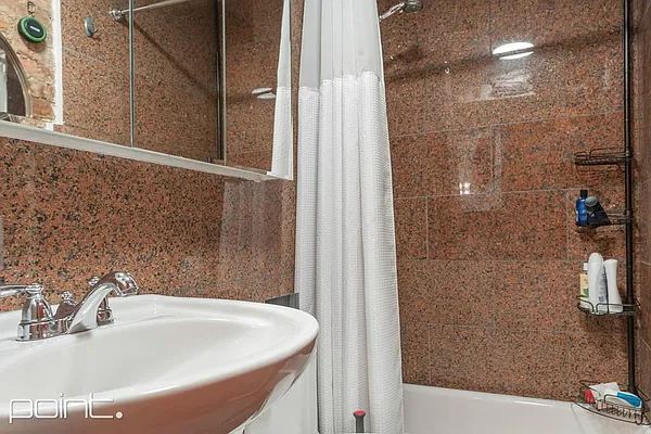 Rented by Point NYC | media 31