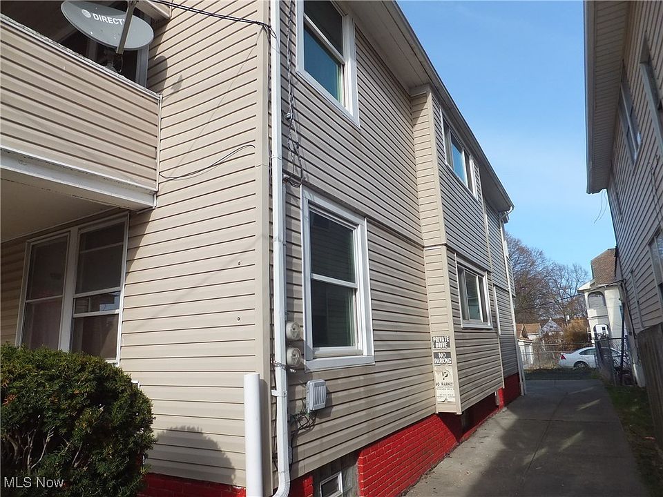 2nd image of 4463 Broadview Rd