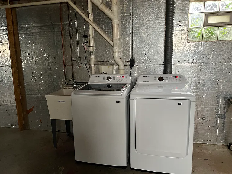 Buena Vista Pl — Photo 16