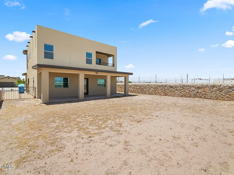 10013 Hueco Junction Rd — Photo 52