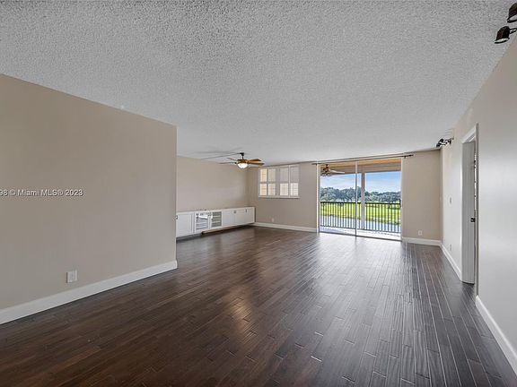 2nd image of 3001 W Rolling Hills Cir APT 406