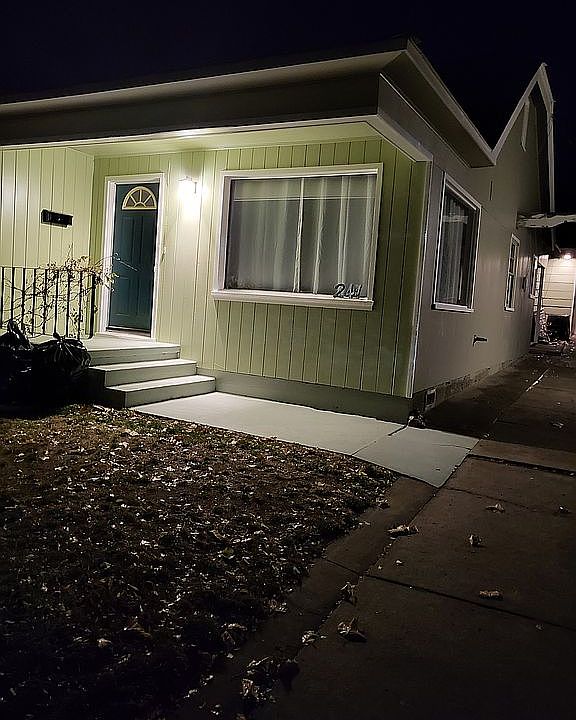1st image of 241 N Foothill Dr