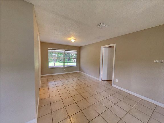 3rd image of 8510 Alveron Ave