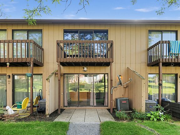 2nd image of 20 Saint Thomas Colony APT 5
