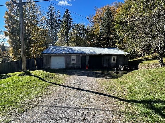 4th image of 2139 Damon Rd