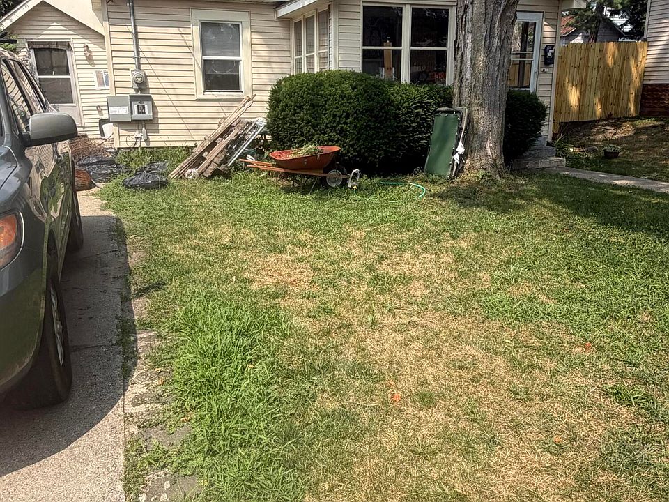 2nd image of 965 Garfield Ave NW