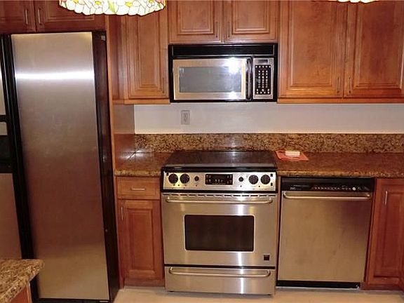 3rd image of 1865 Brickell Ave APT A1105