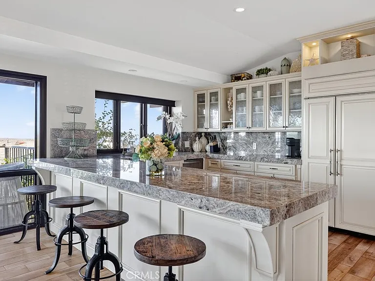 8 Monarch Bay Dr — Photo 12