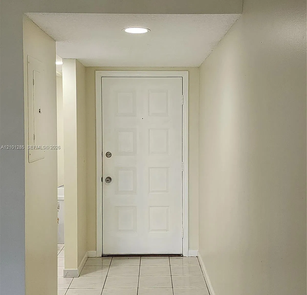 1101 SW 128th Ter — Photo 2