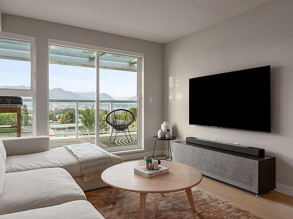 4th image of 2508 Fraser St #406