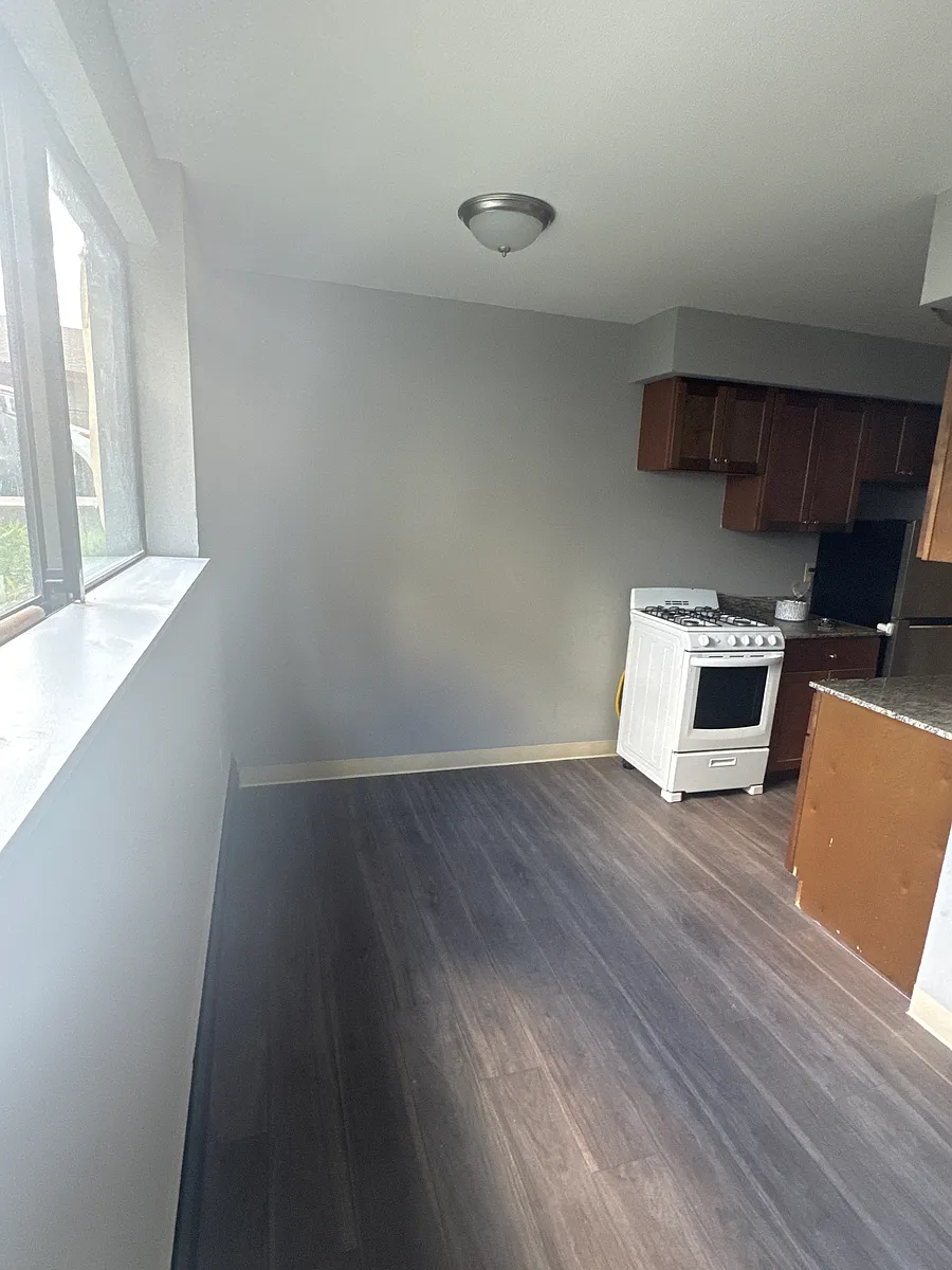 Building Photo - 3200 Minnehaha Ave #0