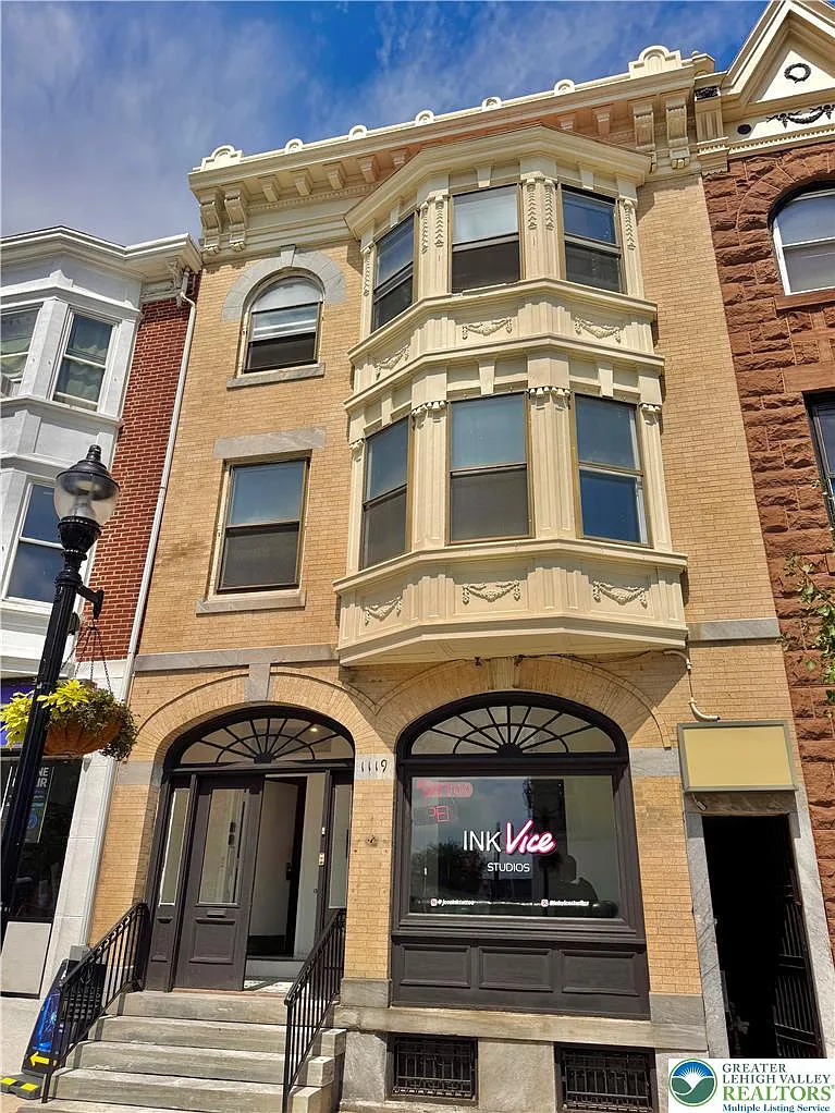 1 bed, 1.0 bath, 750 sqft, $1,250 — Photo 1