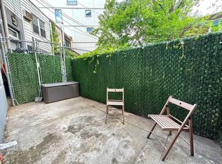 236 N 11th St #1B, Brooklyn, NY