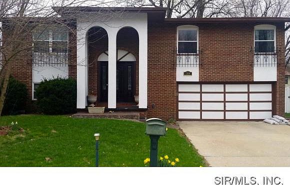 1st image of 208 Saint Lo Dr