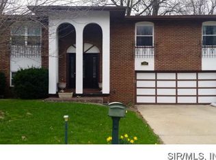 208 Saint Lo Dr, Fairview Heights, IL 62208
