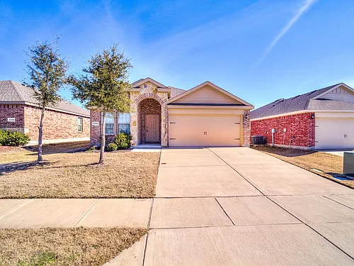 1110 Mercury Dr Photo 1