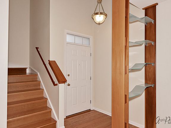 2nd image of 360 Pine Lake Cir E