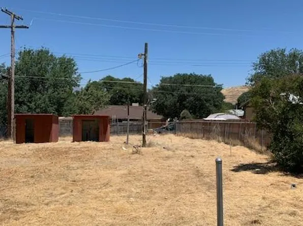 1 Pioneer Pl, Bodfish, CA 93205