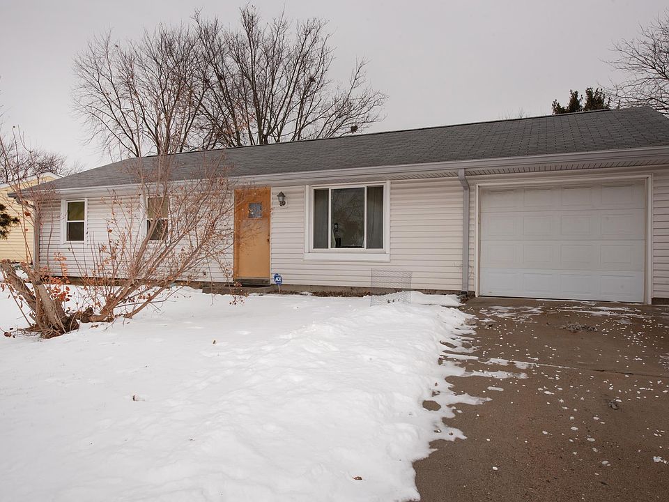 1st image of 1400 Sherwood Dr