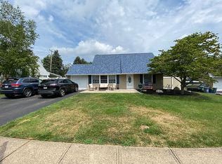 57 Upland Rd, Levittown, PA 19056