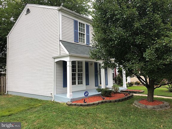 4th image of 2910 Burgundy Pl