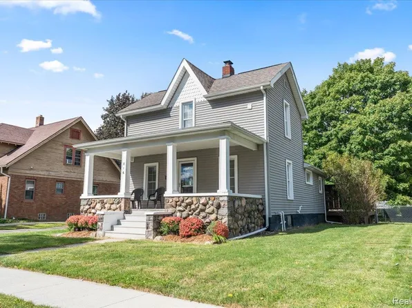 316 W Washington St, Howell, MI 48843