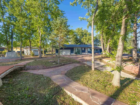 12812 Q St, Omaha, NE 68137