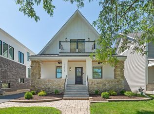 1205 Curtiss St, Downers Grove, IL 60515