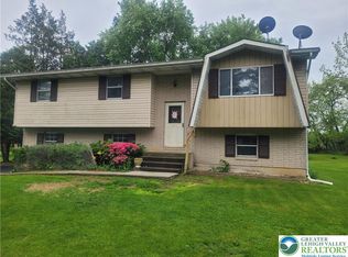 451 Country Club Rd, Easton, PA 18045