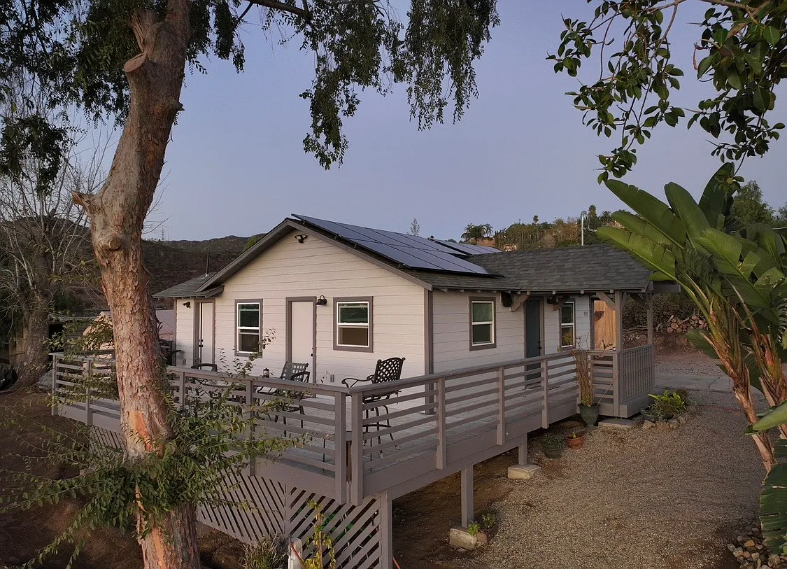 900 La Rueda Dr — Photo 1