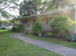 1710 Fawn Dr, Neosho, MO 64850