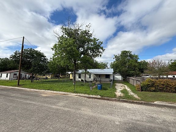 3rd image of 784 Samuels St