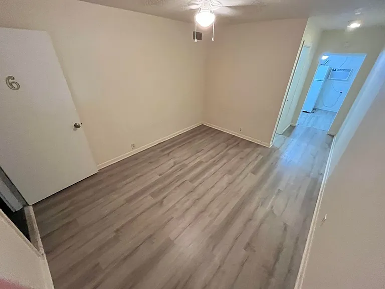 110 Alderson St — Photo 8