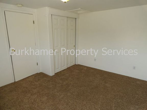 5th image of 427 E Pioneer Ave