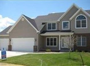 2602 Cadillac Rd, Bloomington, IL 61704