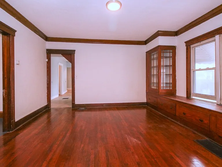 1910 Corning Ave #1 — Photo 10
