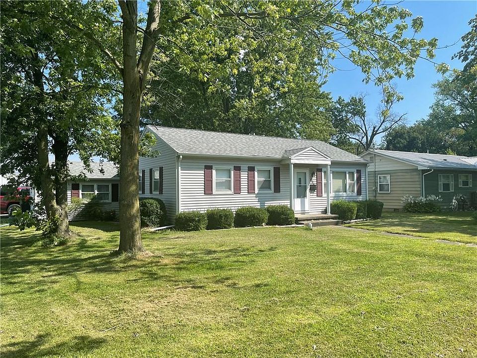 2nd image of 604 E Gordon Ave