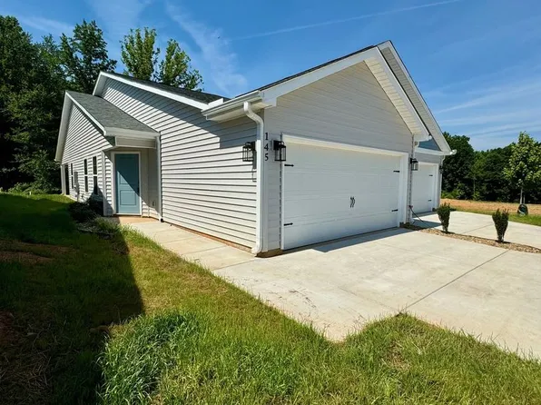 121 Brawley Villas Pl, Mooresville, NC