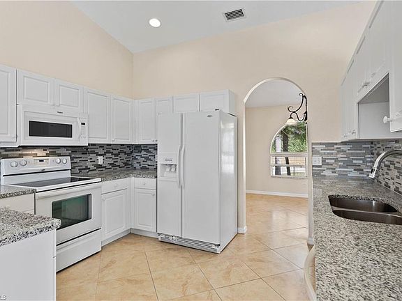 4th image of 2118 NE 20th Ln