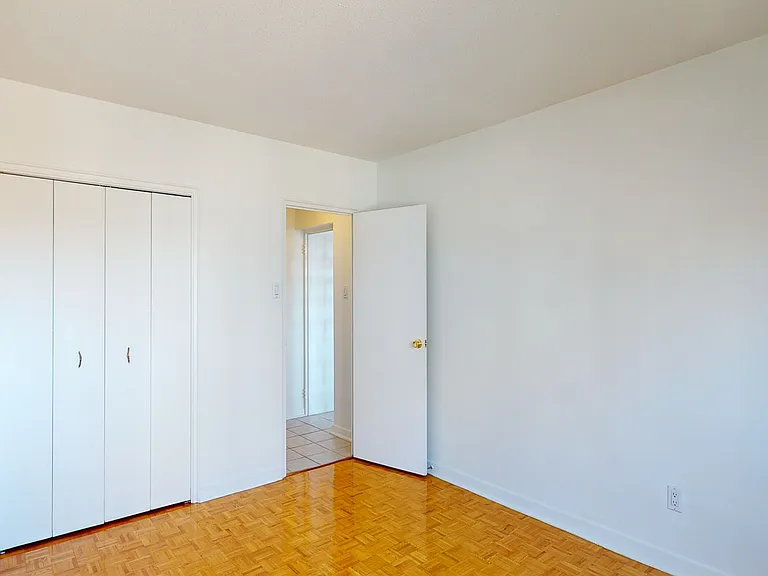 60 Daly Ave — Photo 22