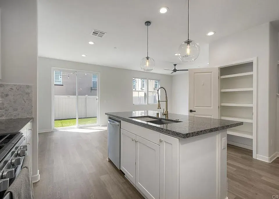 4141 Mission Tree Way
