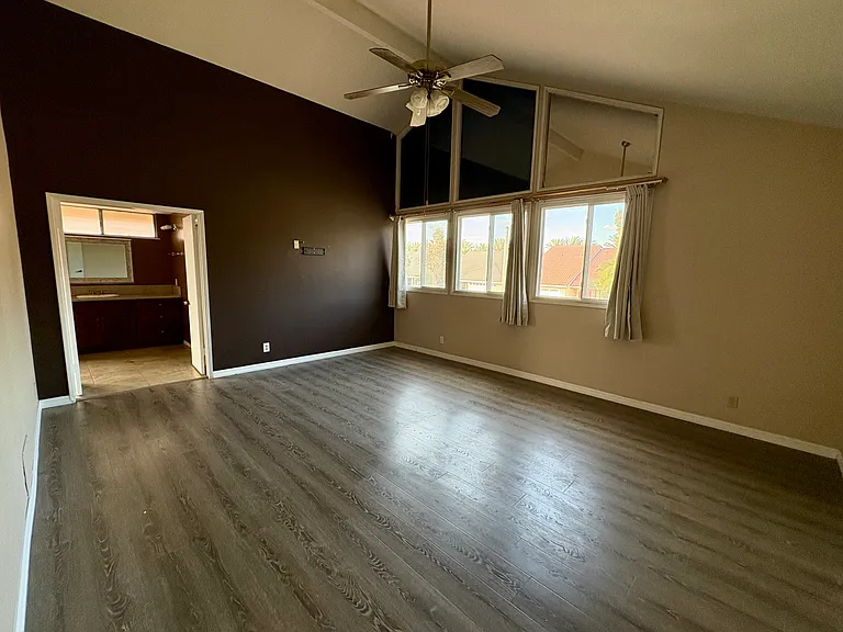 1745 N Pheasant St — Photo 11