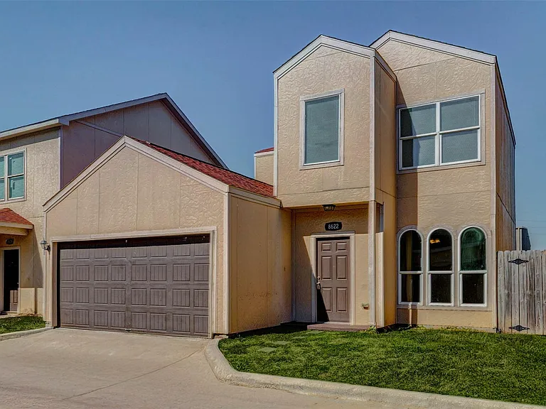 8622 Torcello St — Photo 1