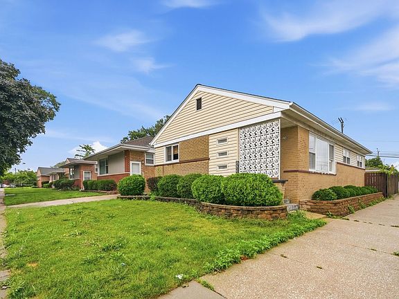 2nd image of 3749 W 78th Pl