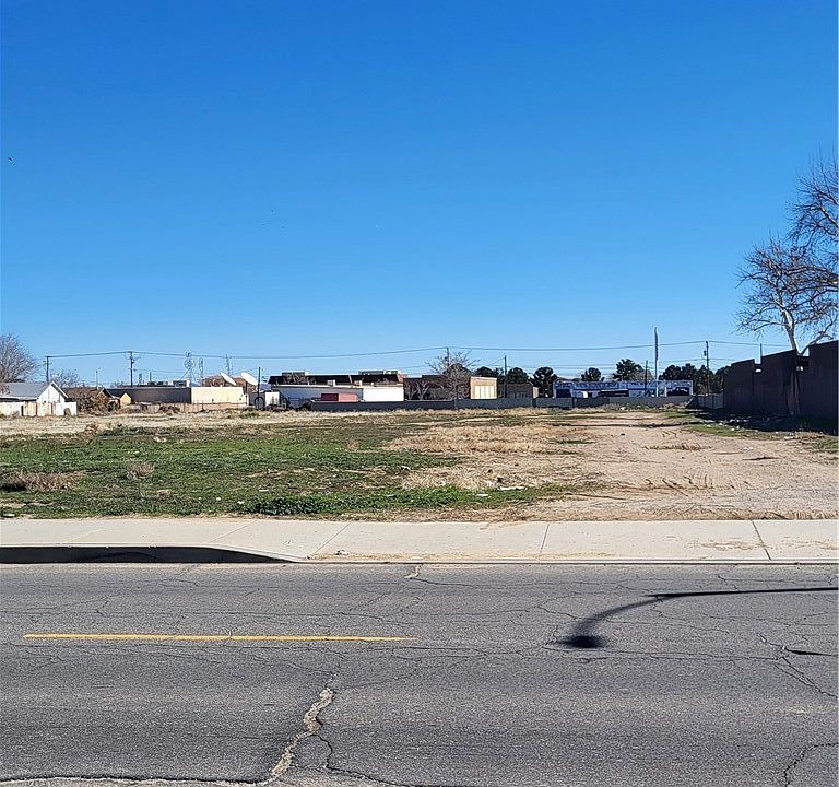 1st image of 5 Vac Vic Place East Avenue Q9 #5