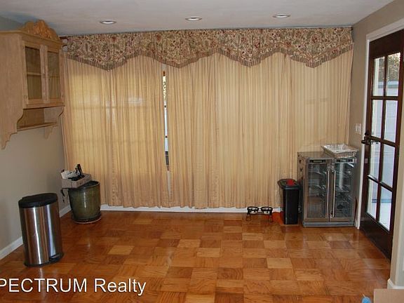 4th image of 6158 Craigmont Dr