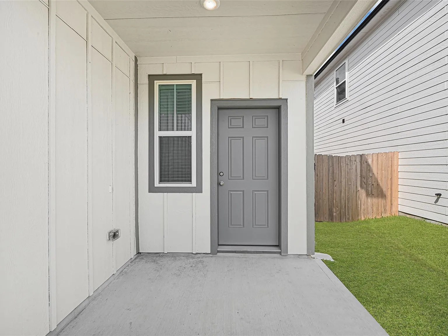 4 bed, 2.5 bath, $2,385 — Photo 3